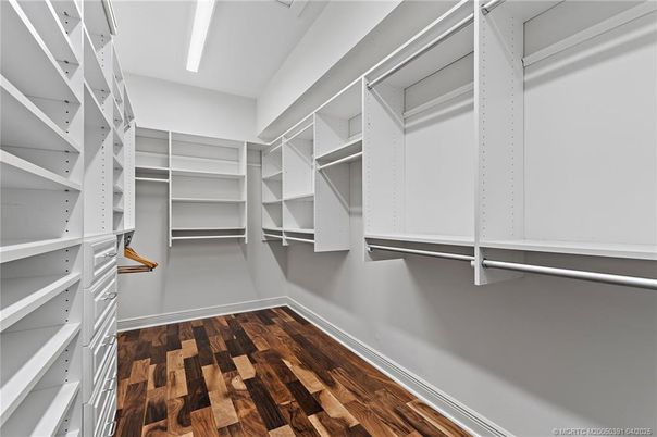 Interior, Walk-in Closets, Wood Texture Flooring