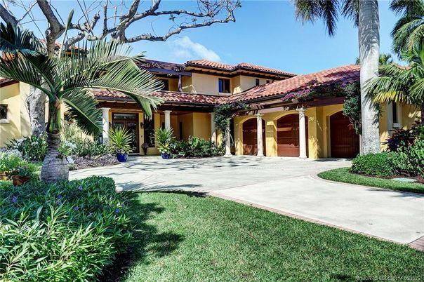 Attached, Backyard, Exterior, Facade, Mediterranean