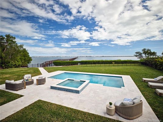 Exterior, Pool, Water