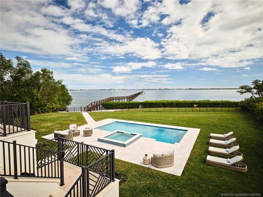 Exterior, Pool, Water