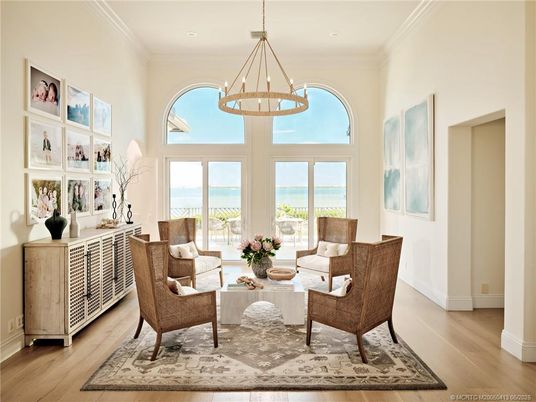 Interior, Living room, Pendant Lights, Recessed Lighting, Wood Texture Flooring