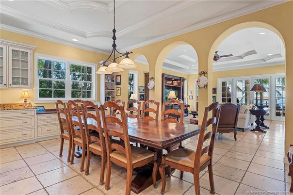 Dining room, Interior, Pendant Lights, Recessed Lighting