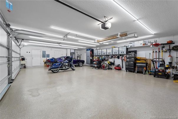Garage, Interior