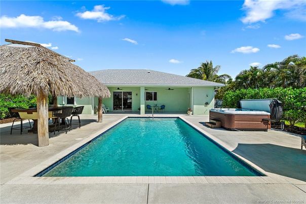 Exterior, Hot Tub, Pool