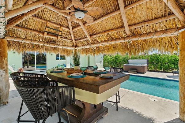 Exterior, Hot Tub, Pool