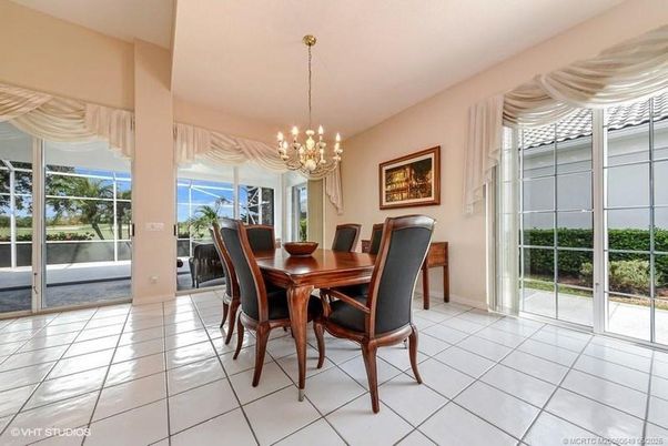 Chandelier, Dining room, Interior