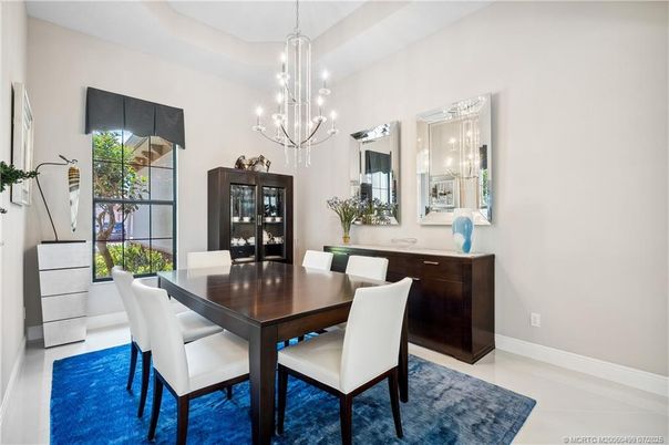 Chandelier, Dining room, Interior