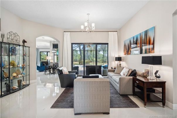 Chandelier, Interior, Living room