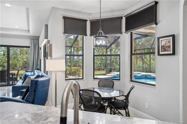 Dining room, Interior, Pendant Lights, Recessed Lighting