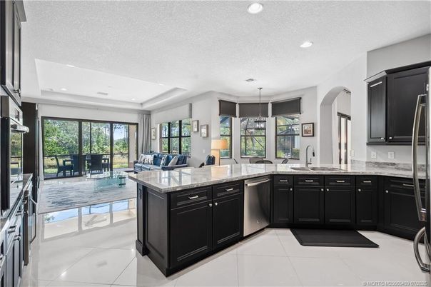 Dining room, Interior, Kitchen, Living room, Pendant Lights, Recessed Lighting, Stainless Steel Appliances
