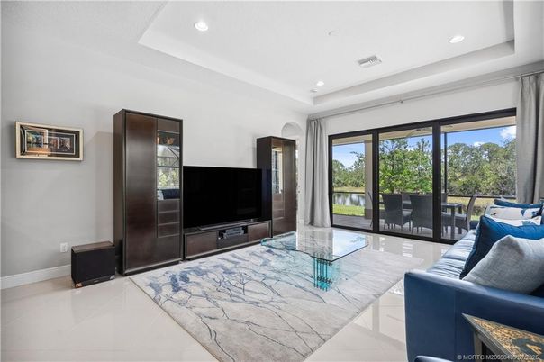 Interior, Living room, Recessed Lighting, Water