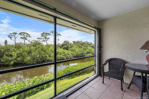 Interior, Sun Room, Water