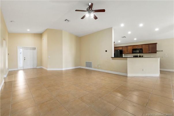 Empty room, Interior, Kitchen, Recessed Lighting