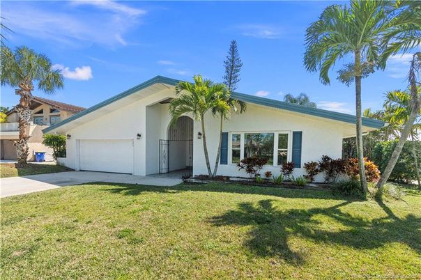 Attached, Backyard, Exterior, Facade, Ranch