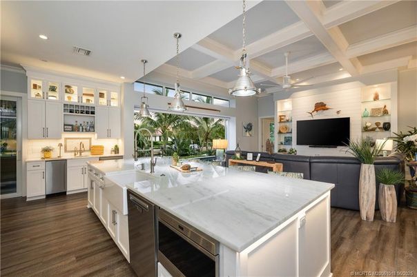 Interior, Kitchen, Pendant Lights, Recessed Lighting, Wood Texture Flooring