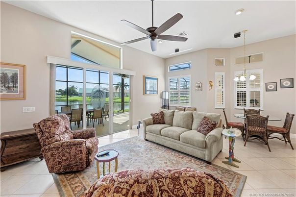 Dining room, Interior, Living room, Pendant Lights, Recessed Lighting, Water