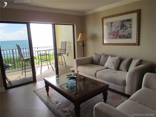 Interior, Living room, Water