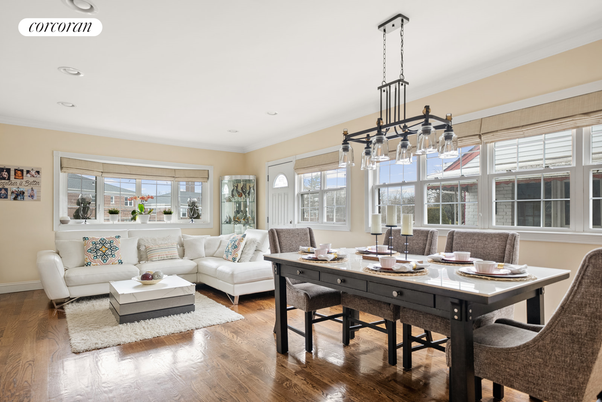 Dining room, Interior, Living room, Pendant Lights, Recessed Lighting, Wood Texture Flooring