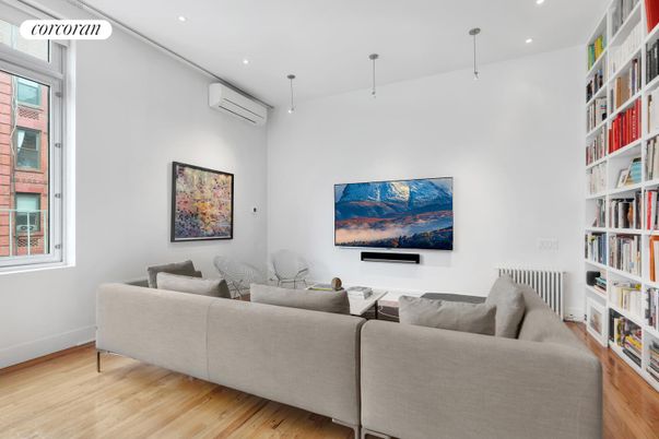 Interior, Living room, Pendant Lights, Recessed Lighting, Wood Texture Flooring