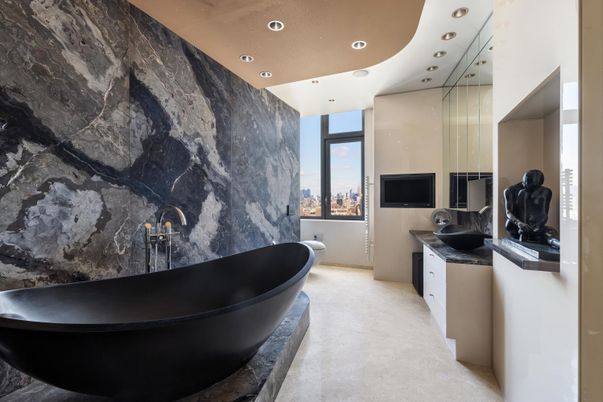 Bathroom, Dual Sink Vanities, Free Standing Baths, Interior, Recessed Lighting