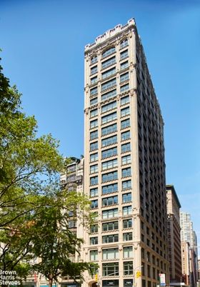 Exterior, Facade, Chicago School
