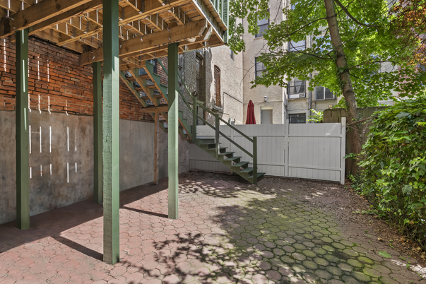 DE Listing image placeholder