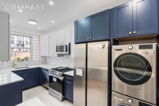 Interior, Kitchen, Recessed Lighting, Stainless Steel Appliances, Washer