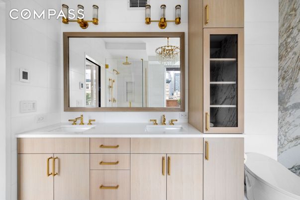 Bathroom, Dual Sink Vanities, Interior