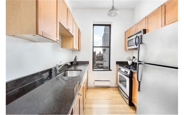 Interior, Kitchen, Pendant Lights, Wood Texture Flooring