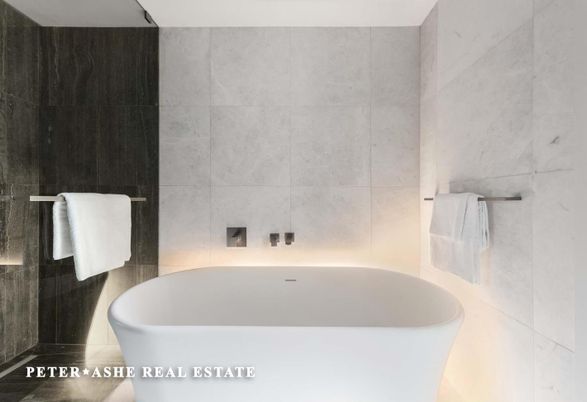 Bathroom, Free Standing Baths, Interior
