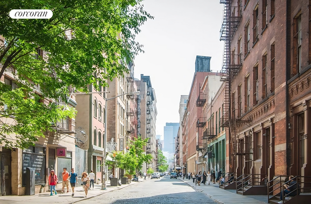 Exterior, Facade, Brick Facade, Rowhouse