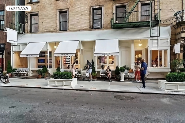 Exterior, Facade, Brick Facade, Brownstone