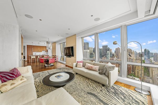 Dining room, Interior, Kitchen, Living room, Pendant Lights, Recessed Lighting, Wood Texture Flooring