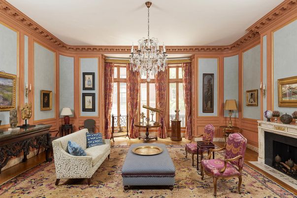 Chandelier, Fireplace, Interior, Living room