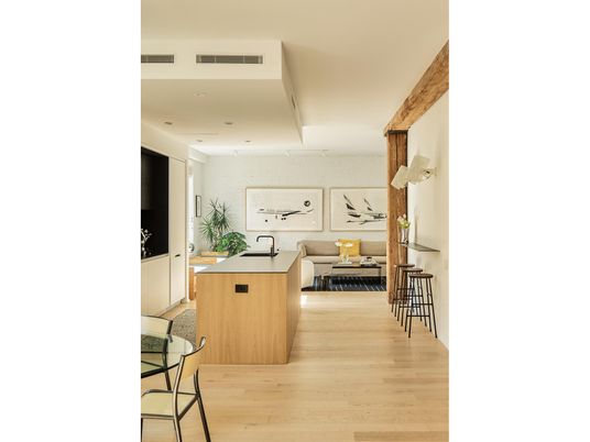 Interior, Living room, Recessed Lighting, Wood Texture Flooring