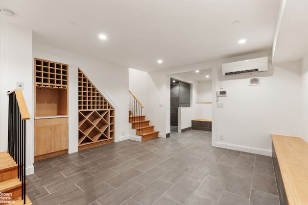 Interior, Recessed Lighting, Wine Storage