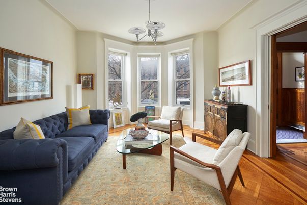 Interior, Living room, Pendant Lights, Wood Texture Flooring