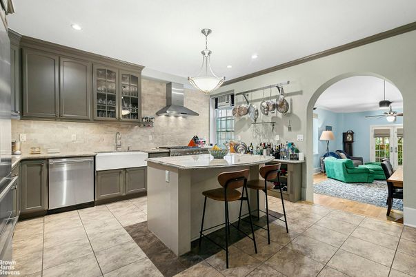 Interior, Kitchen, Living room, Pendant Lights, Recessed Lighting, Stainless Steel Appliances, Wood Texture Flooring
