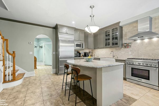 Interior, Kitchen, Pendant Lights, Recessed Lighting, Stainless Steel Appliances