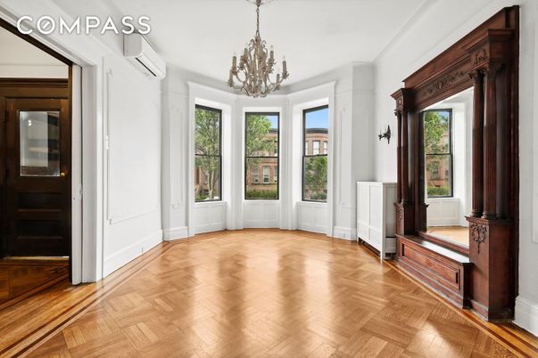 Chandelier, Empty room, Interior, Wood Texture Flooring