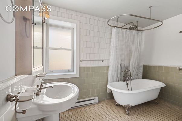 Bathroom, Free Standing Baths, Interior