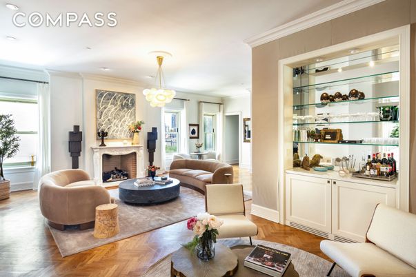 Fireplace, Interior, Living room, Pendant Lights, Recessed Lighting, Wood Texture Flooring