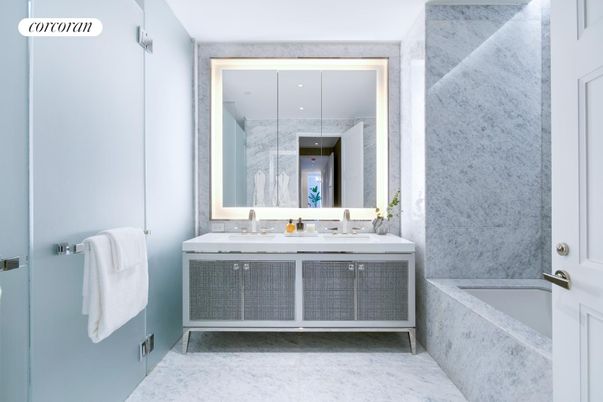 Bathroom, Interior, Recessed Lighting