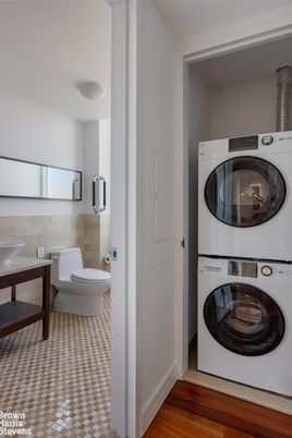 Interior, Utility Closets, Washer, Wood Texture Flooring