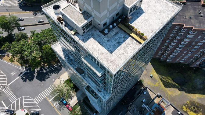 Exterior, Drone