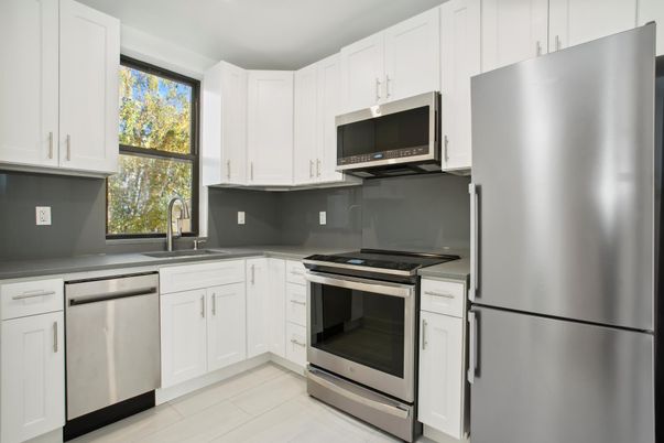 Interior, Kitchen, Stainless Steel Appliances