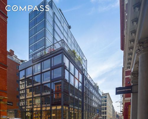 Exterior, Facade, Highrise