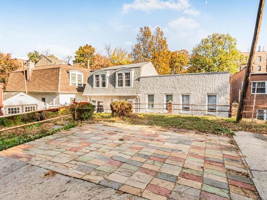Backyard, Exterior, Facade, French Provincial