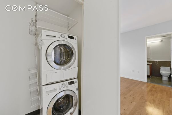 Interior, Utility Closets, Washer, Wood Texture Flooring