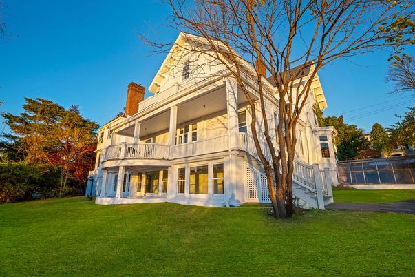 Backyard, Exterior, Facade, American Foursquare